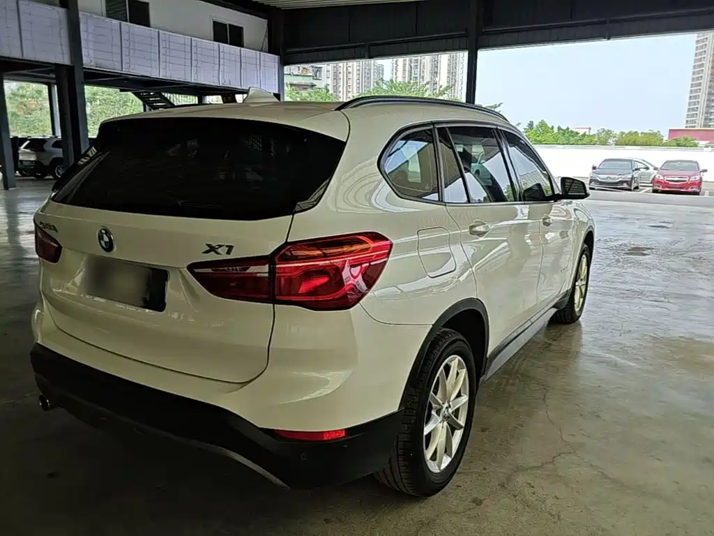 BMW X1 — фото 7