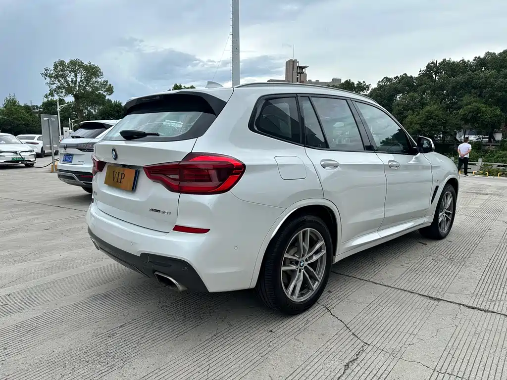 BMW X3 — фото 9