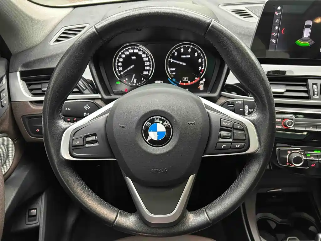 BMW X1 — фото 3