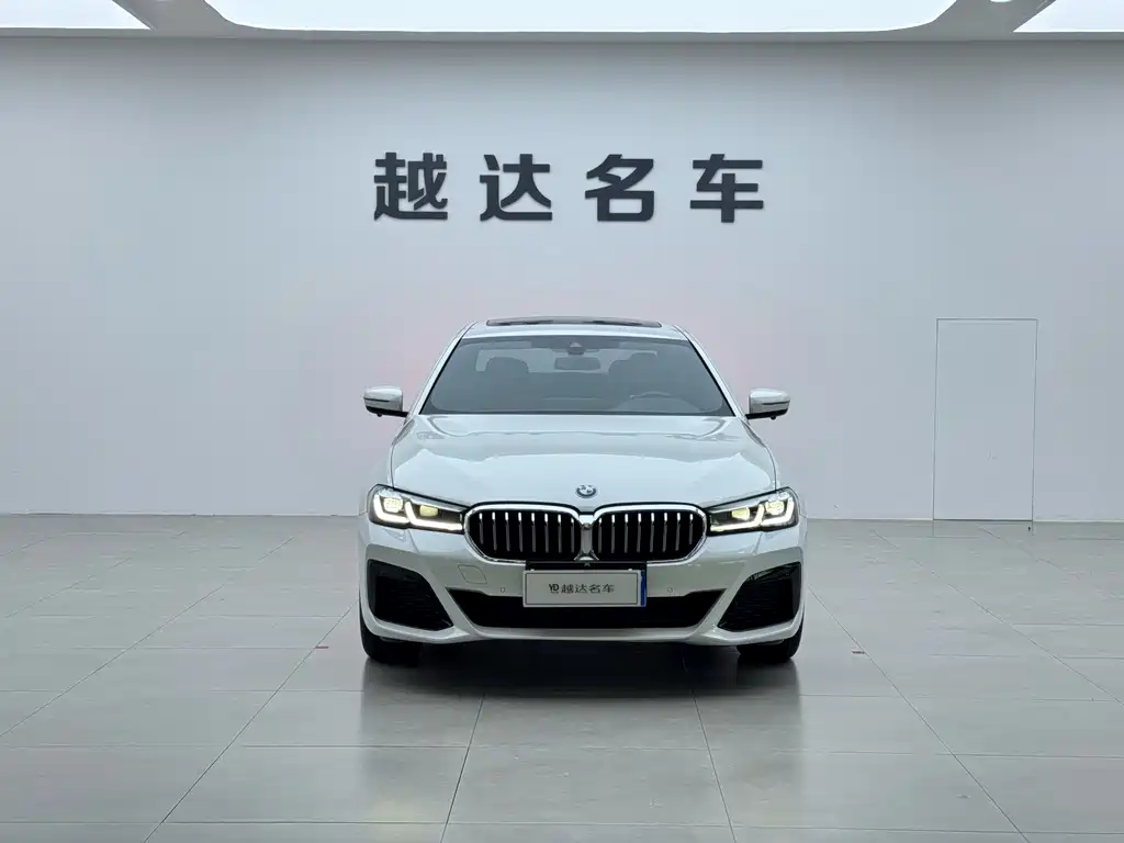 BMW 5 Series — фото 2