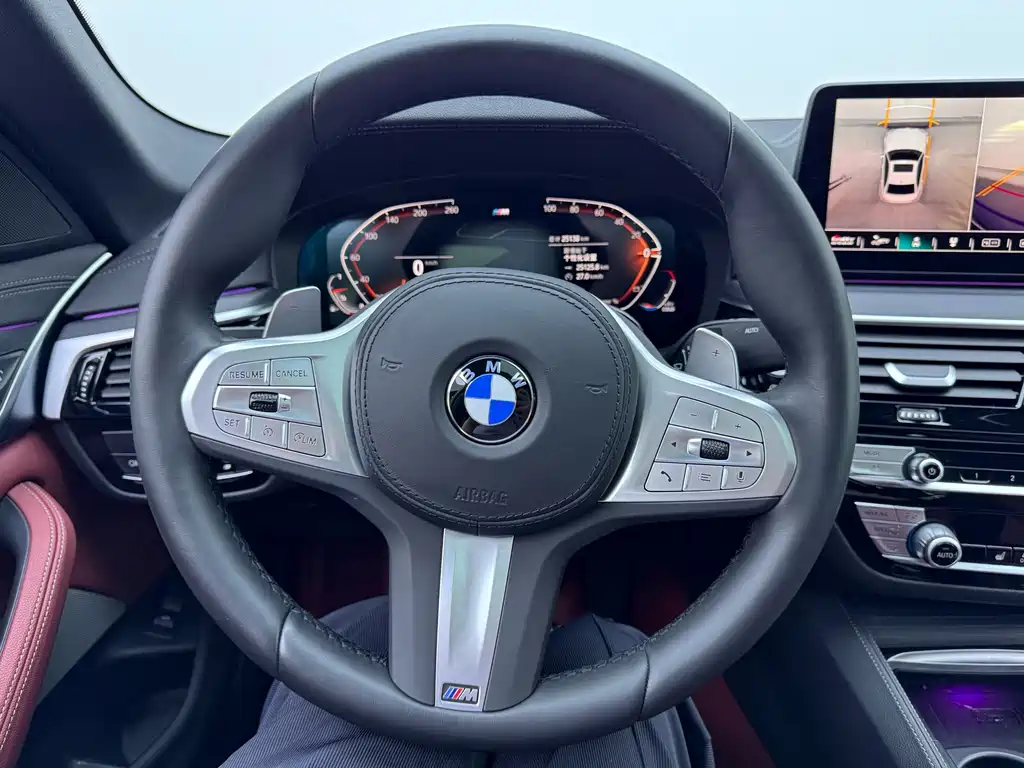 BMW 5 Series — фото 11