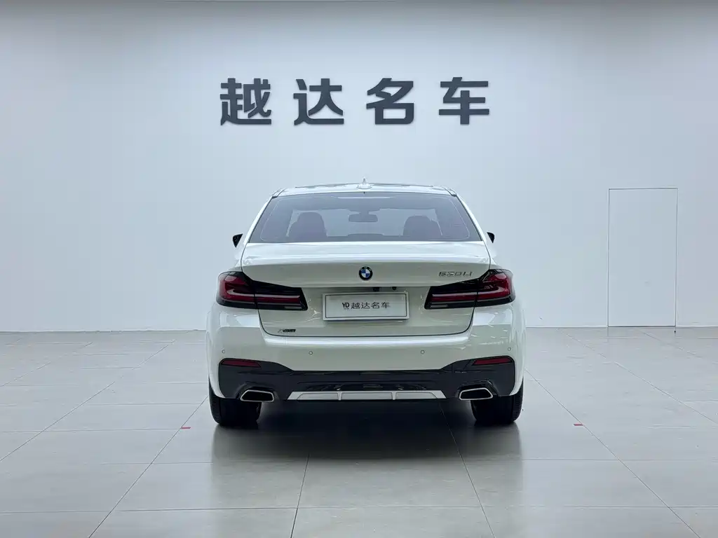 BMW 5 Series — фото 20