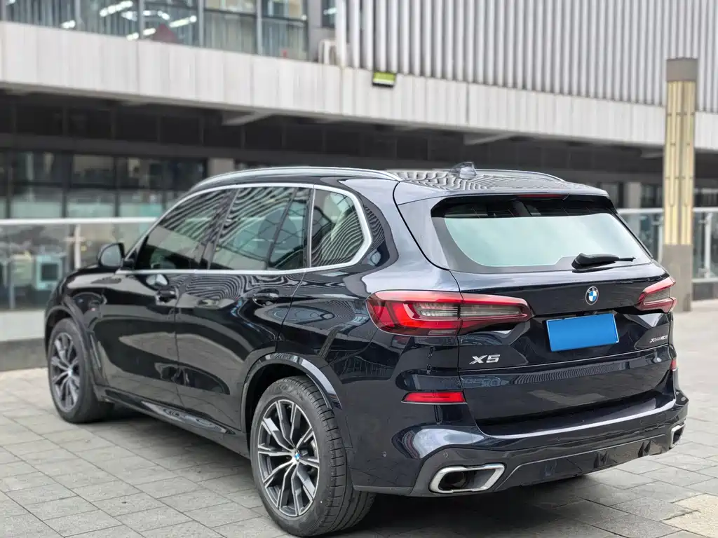 BMW X5 (Import) — фото 4
