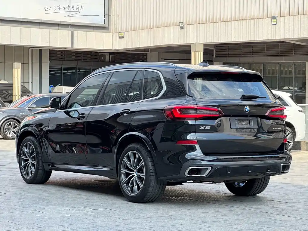 BMW X5 (Import) — фото 5