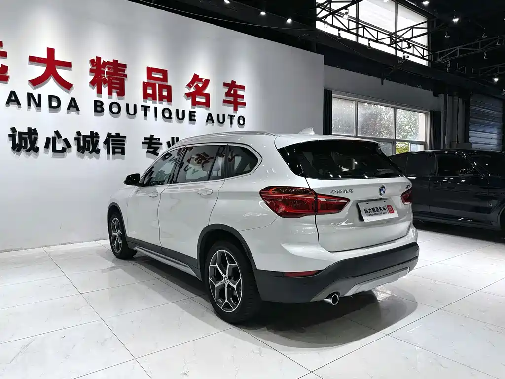 BMW X1 — фото 18