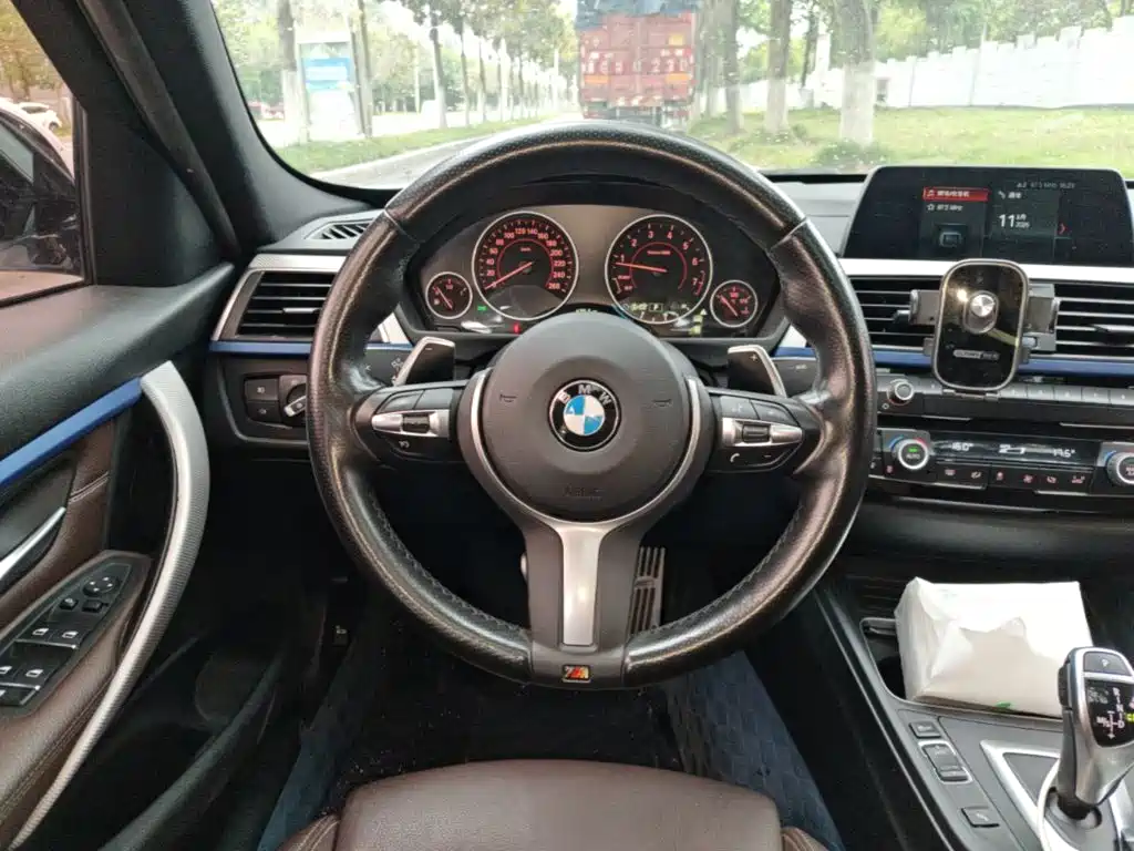 BMW 3 Series — фото 11