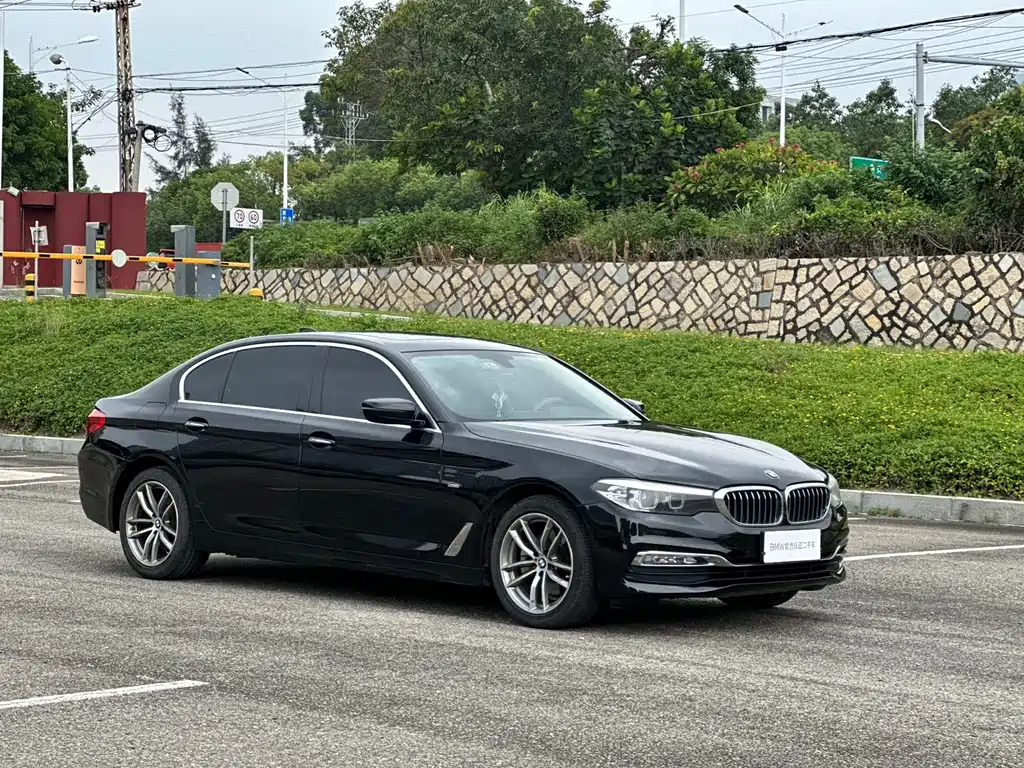 BMW 5 Series — фото 4