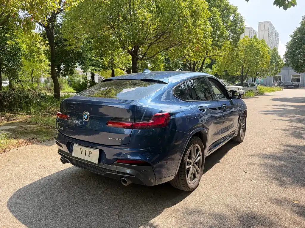 BMW X4 — фото 9