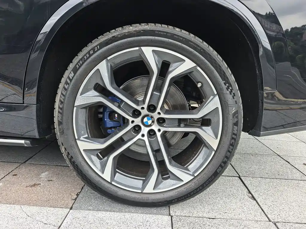 BMW X5 — фото 21