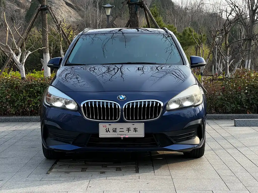 BMW 2 Series Active Tourer — фото 2