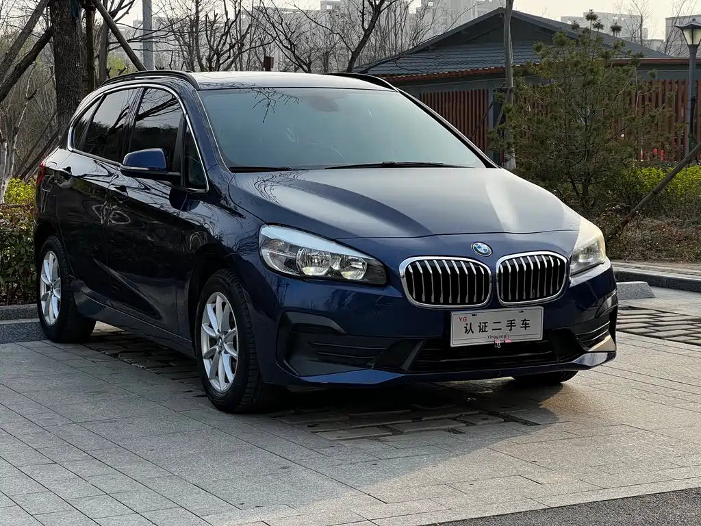 BMW 2 Series Active Tourer — фото 3