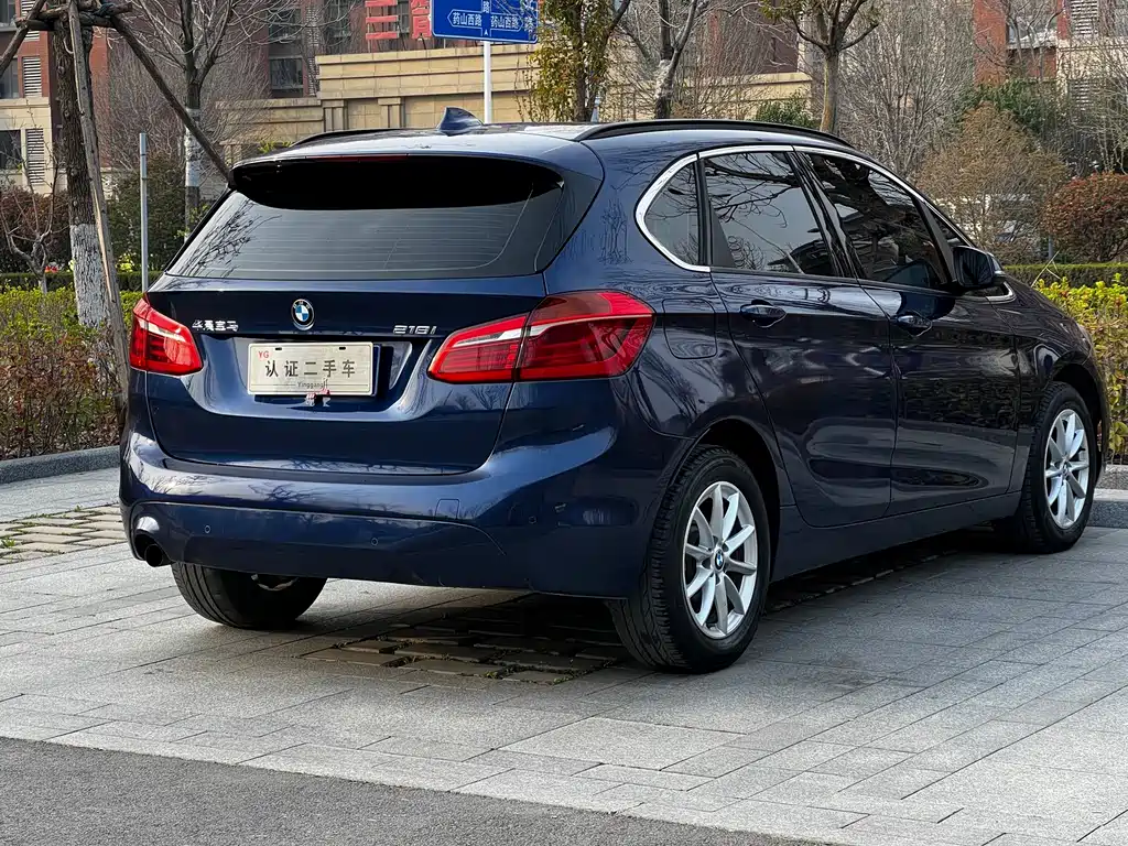 BMW 2 Series Active Tourer — фото 8