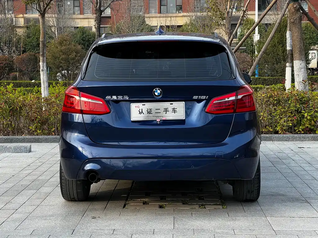 BMW 2 Series Active Tourer — фото 9