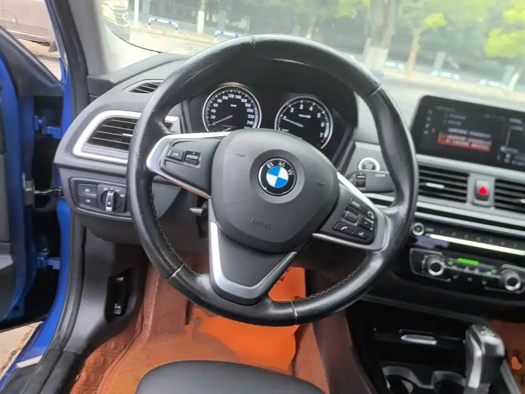 BMW 1 Series — фото 11