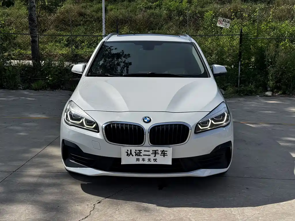 BMW 2 Series Active Tourer — фото 2