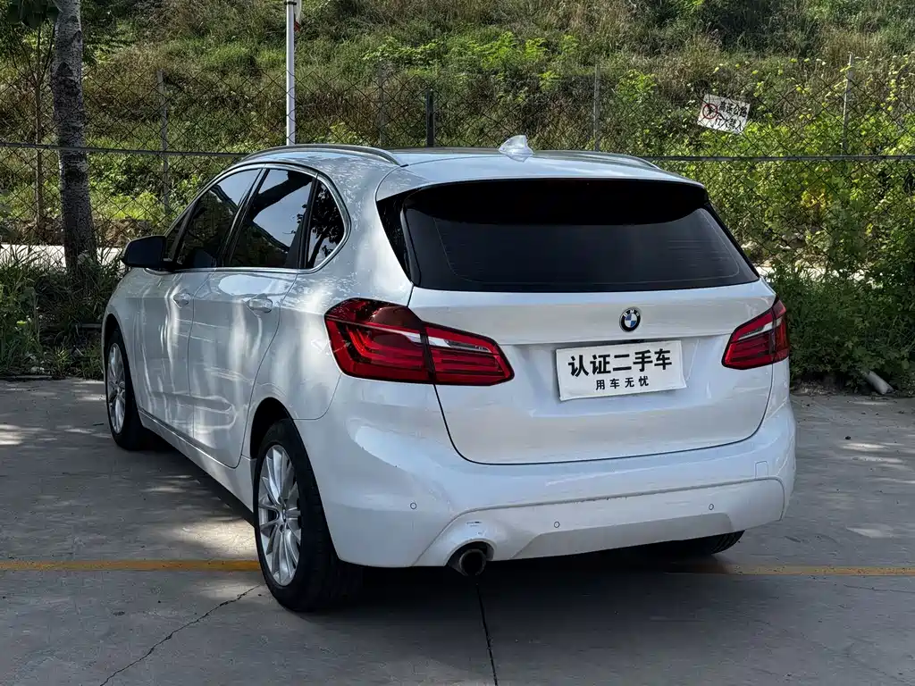 BMW 2 Series Active Tourer — фото 3