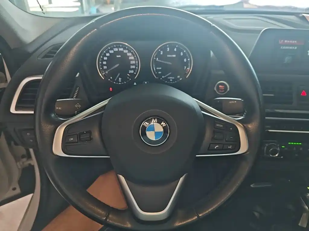 BMW 1 Series — фото 11