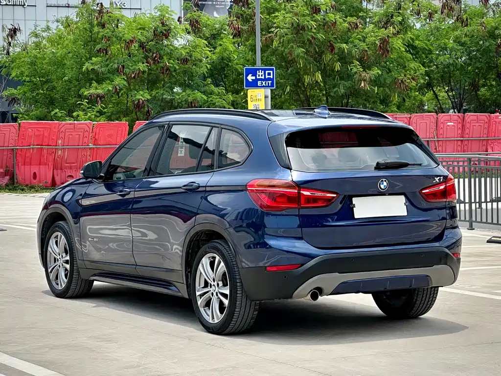 BMW X1 — фото 6