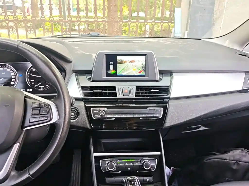 BMW 2 Series Gran Tourer — фото 13