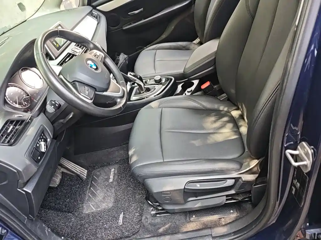 BMW 2 Series Gran Tourer — фото 15