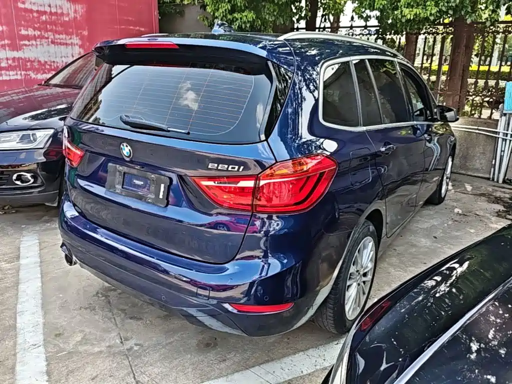 BMW 2 Series Gran Tourer — фото 7