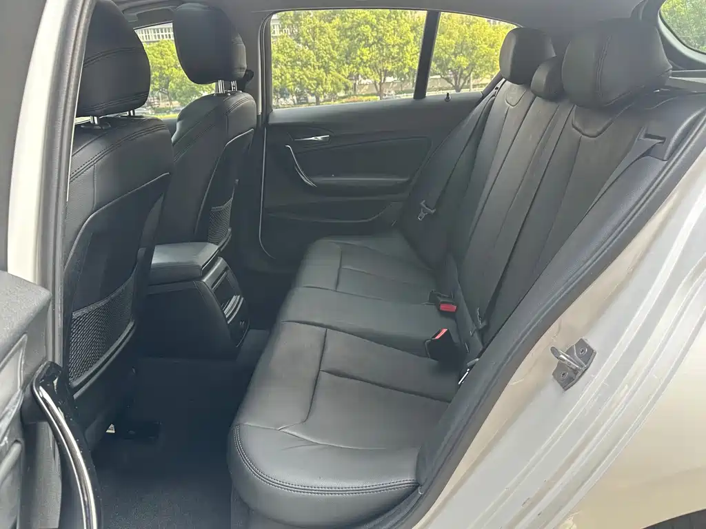 BMW 1 Series (Import) — фото 14