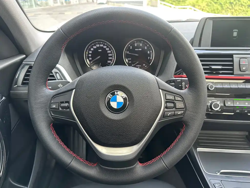 BMW 1 Series (Import) — фото 19
