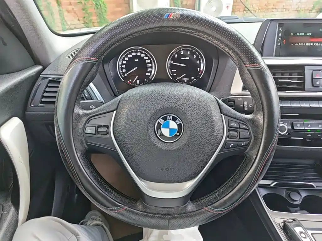 BMW 1 Series (Import) — фото 11