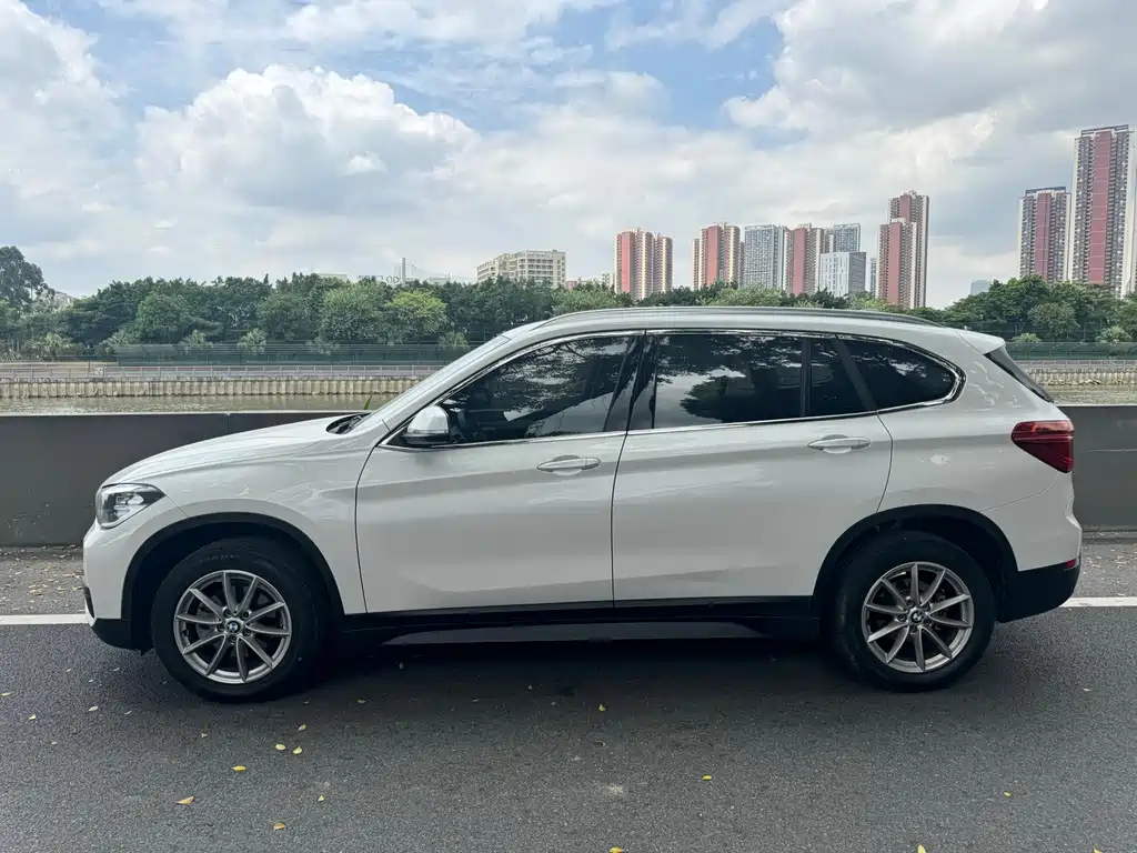 BMW X1 — фото 15