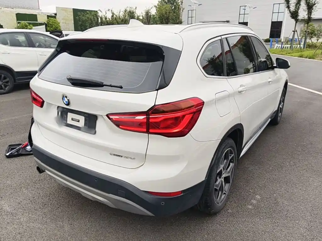 BMW X1 — фото 7