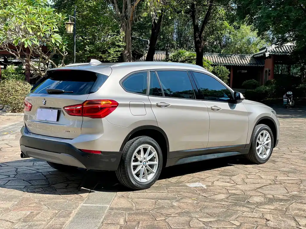 BMW X1 — фото 14