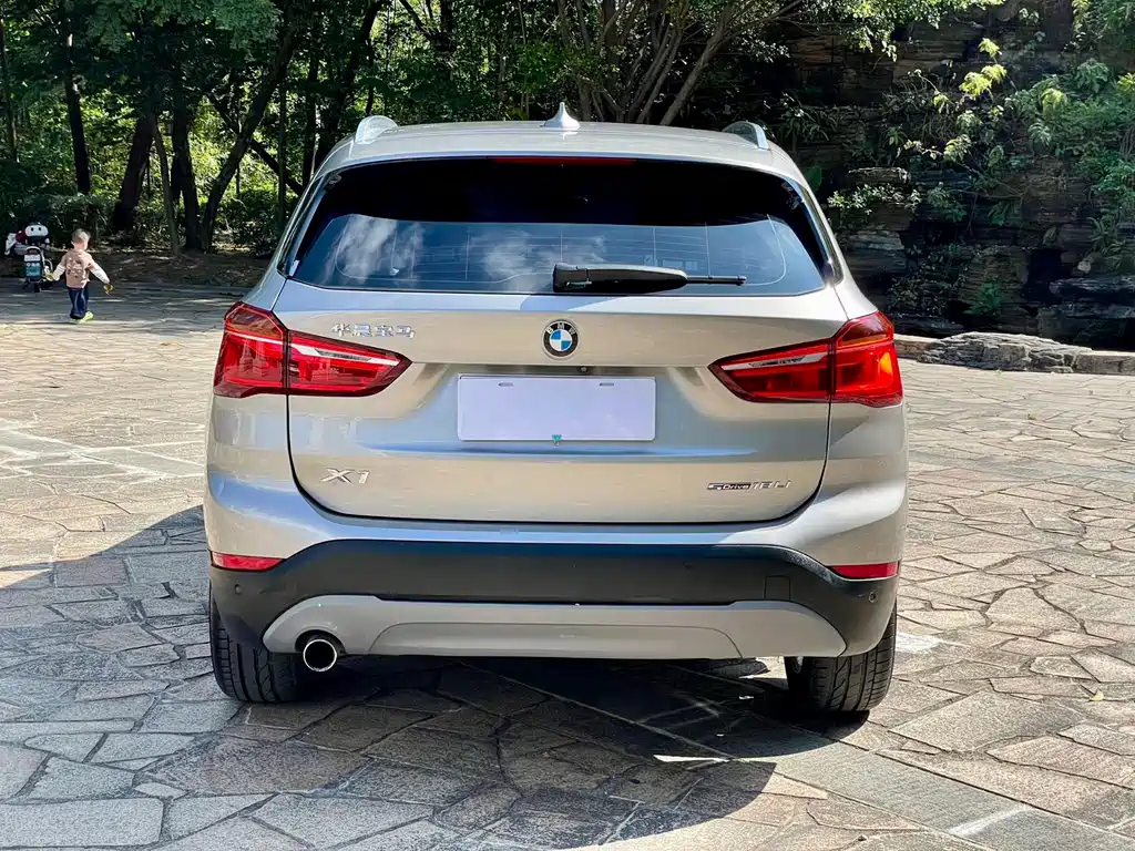 BMW X1 — фото 15