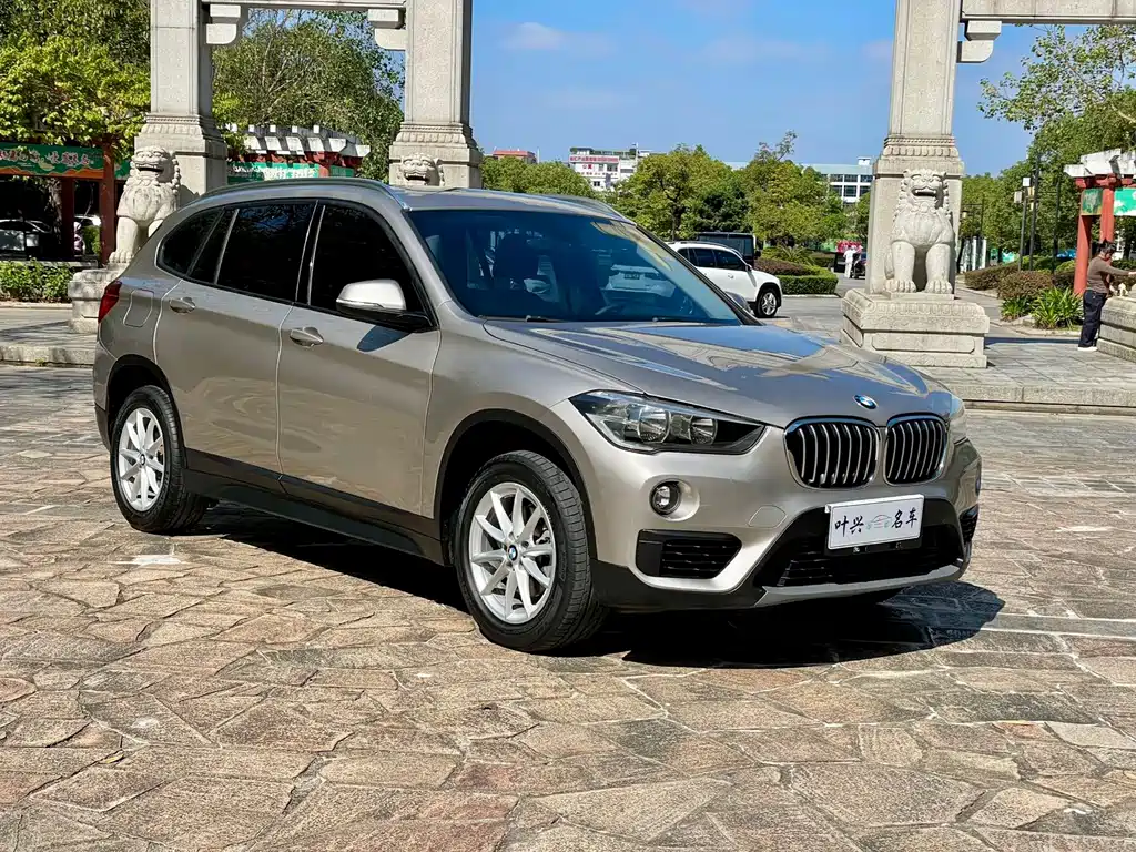 BMW X1 — фото 3