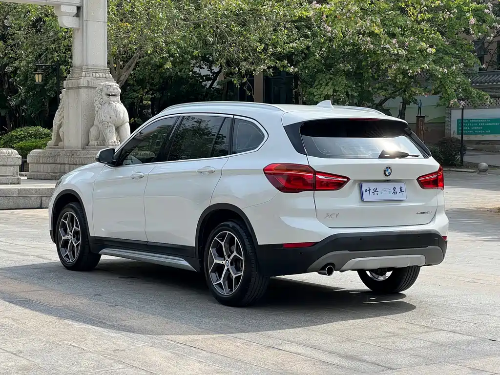 BMW X1 — фото 15
