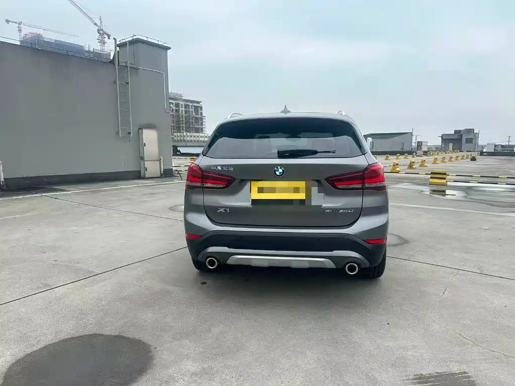 BMW X1 — фото 5
