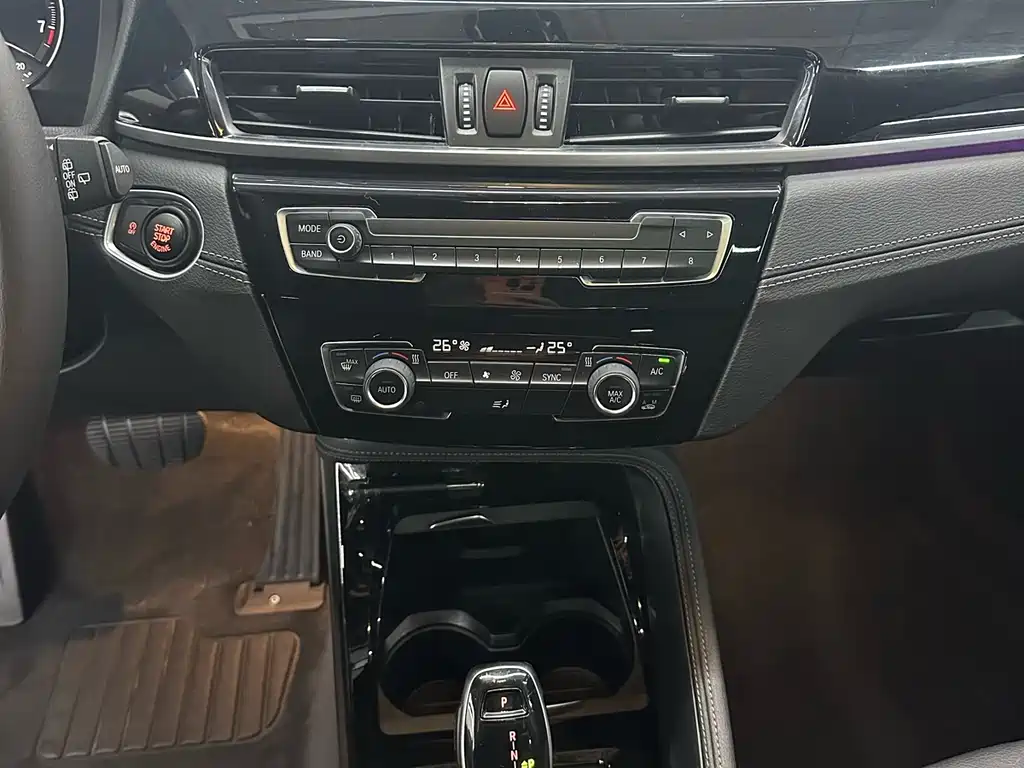 BMW X2 (Import) — фото 10