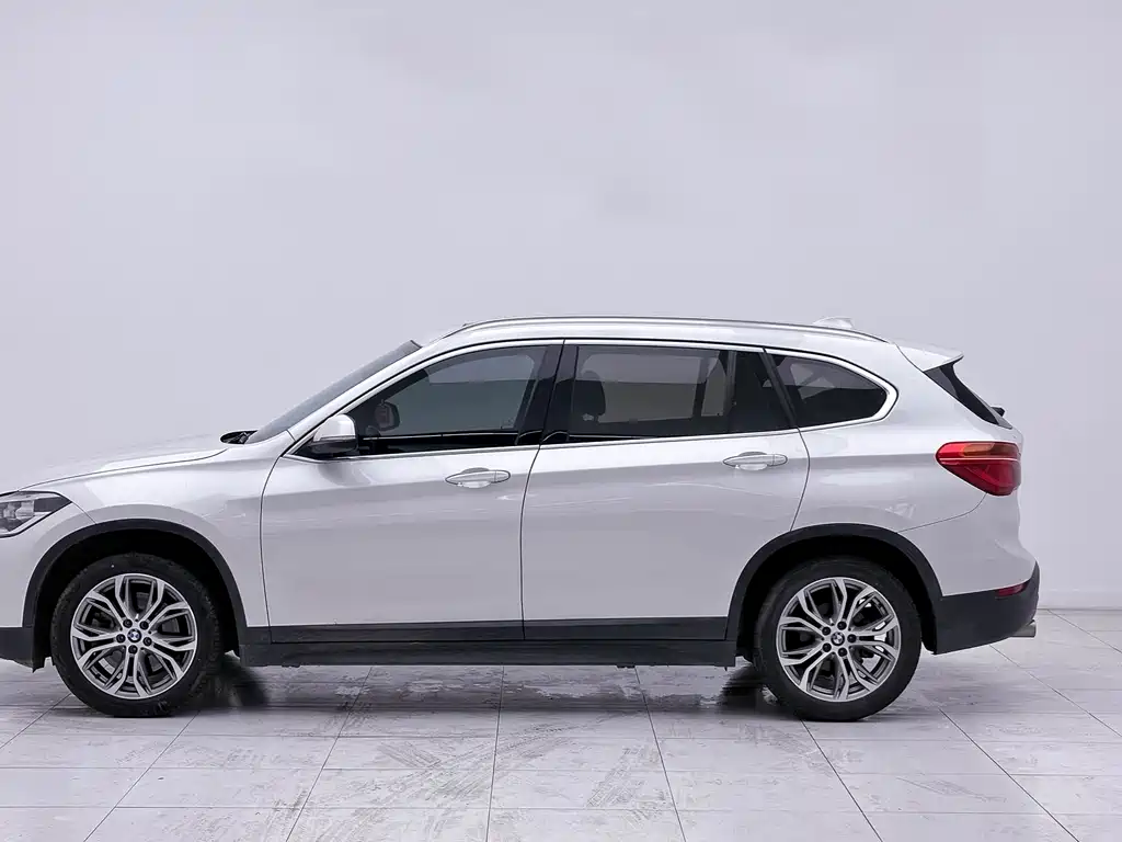 BMW X1 — фото 3