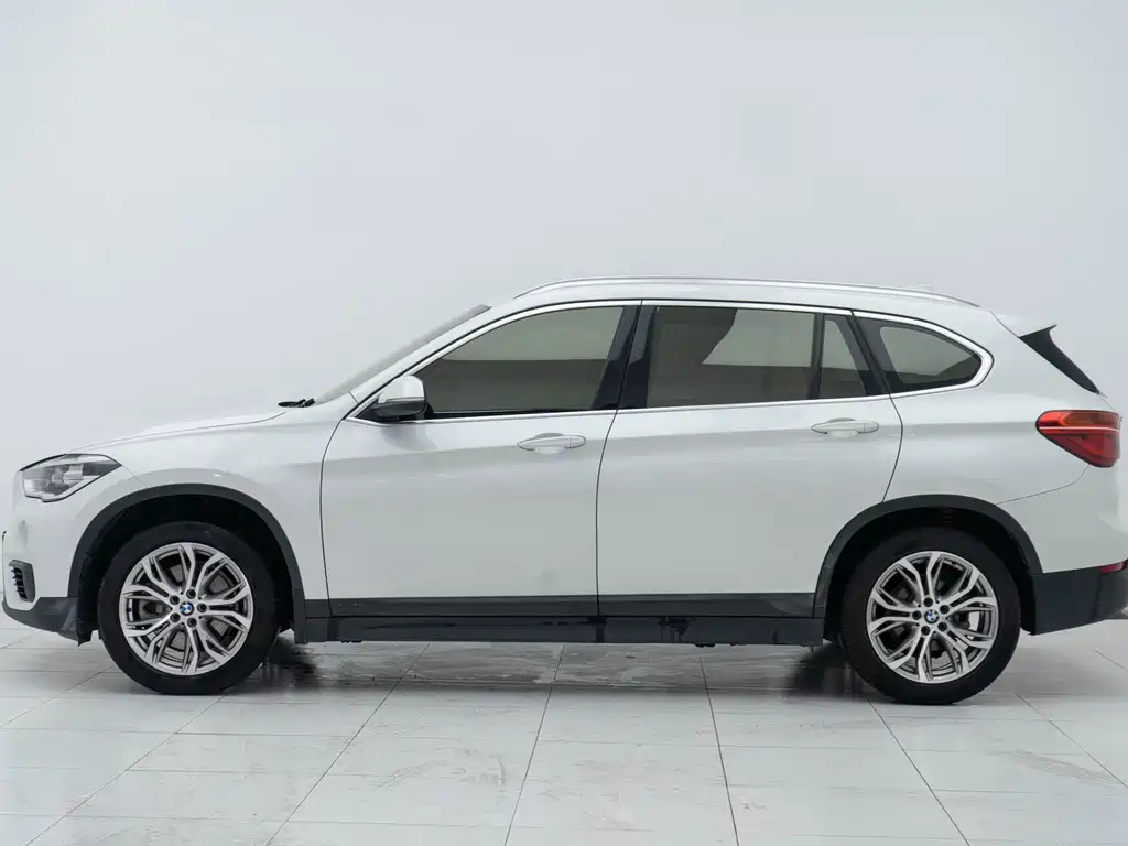 BMW X1 — фото 3
