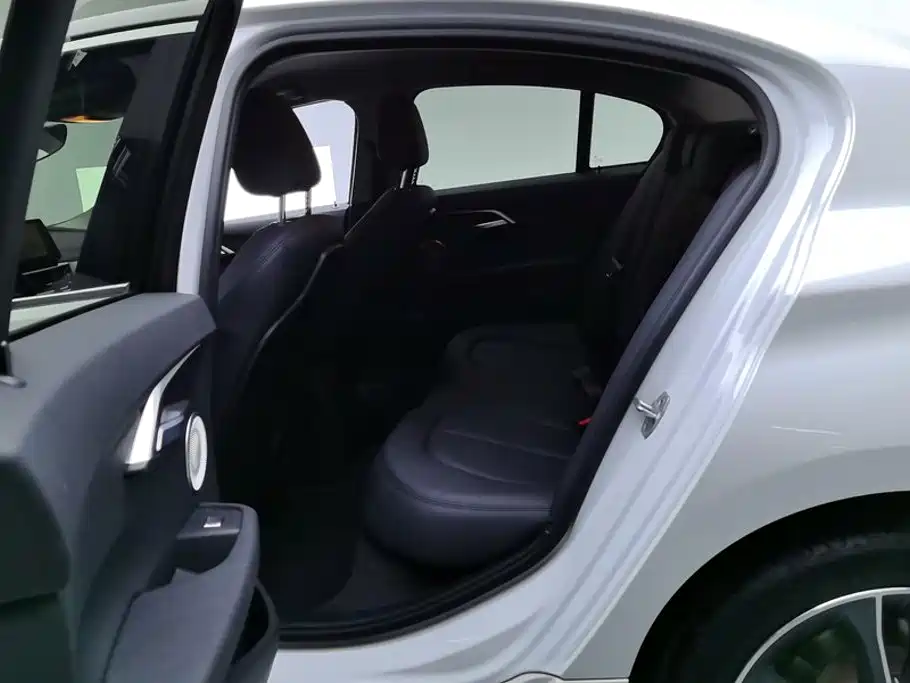 BMW 1 Series — фото 11