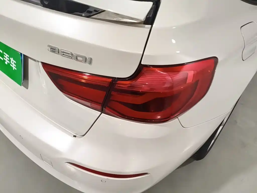 BMW 3 Series GT — фото 8