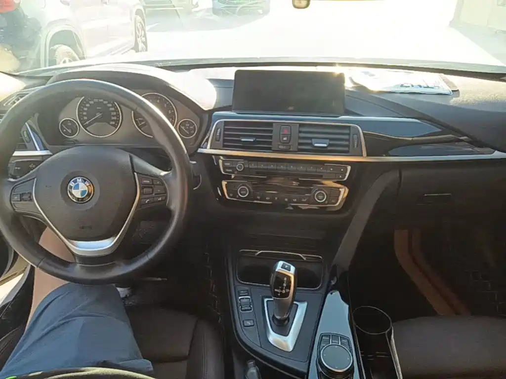 BMW 3 Series — фото 10
