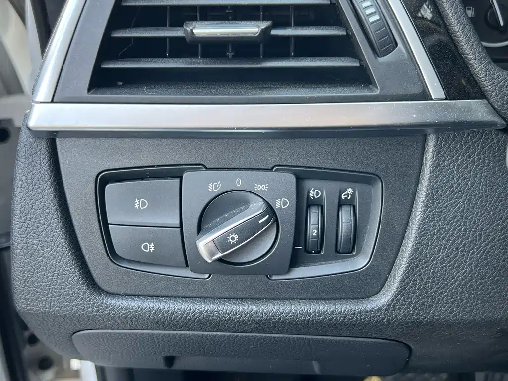 BMW 3 Series — фото 13
