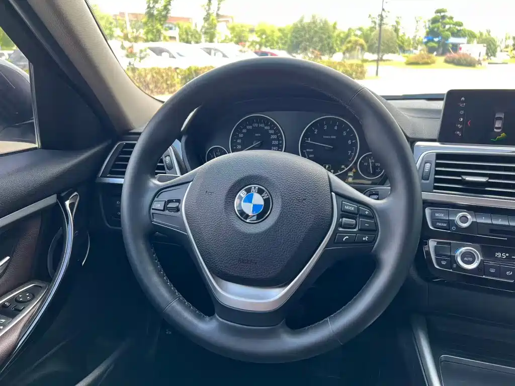 BMW 3 Series — фото 5