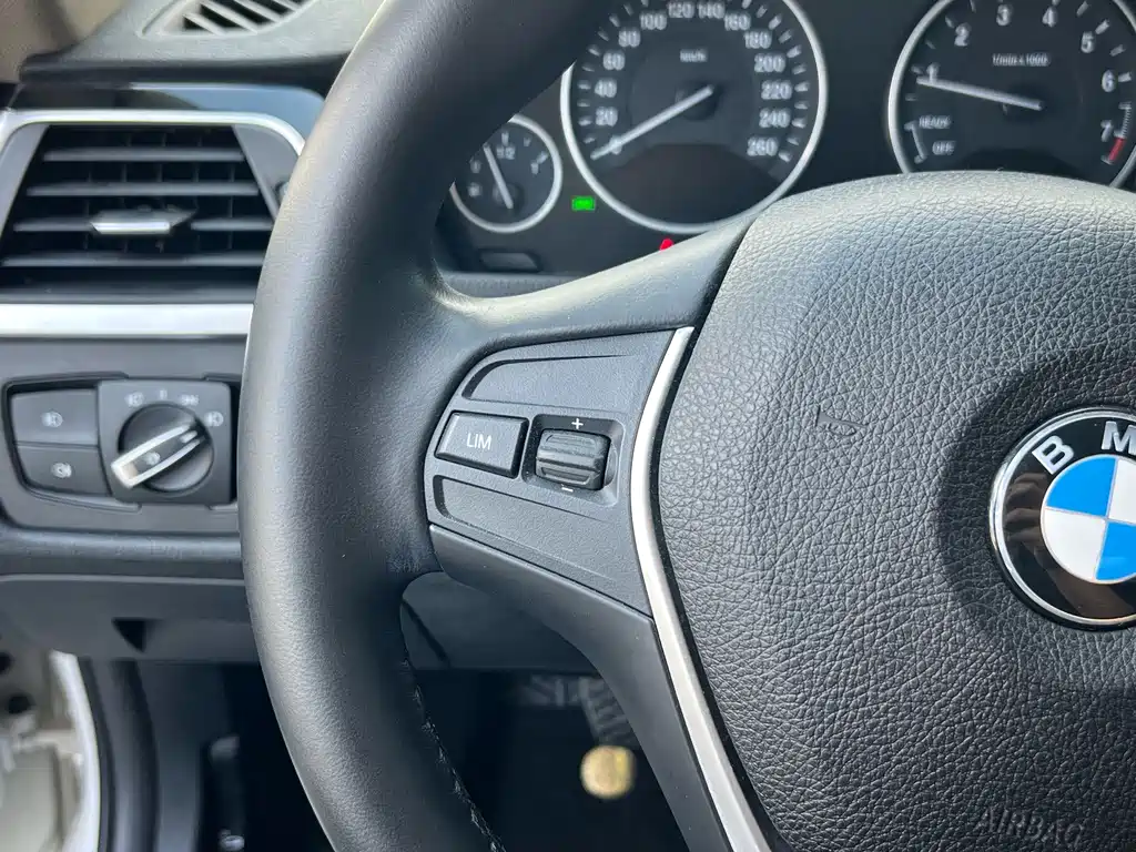 BMW 3 Series — фото 10