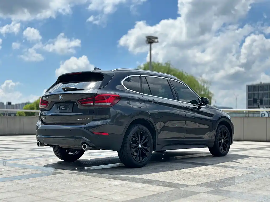 BMW X1 — фото 4