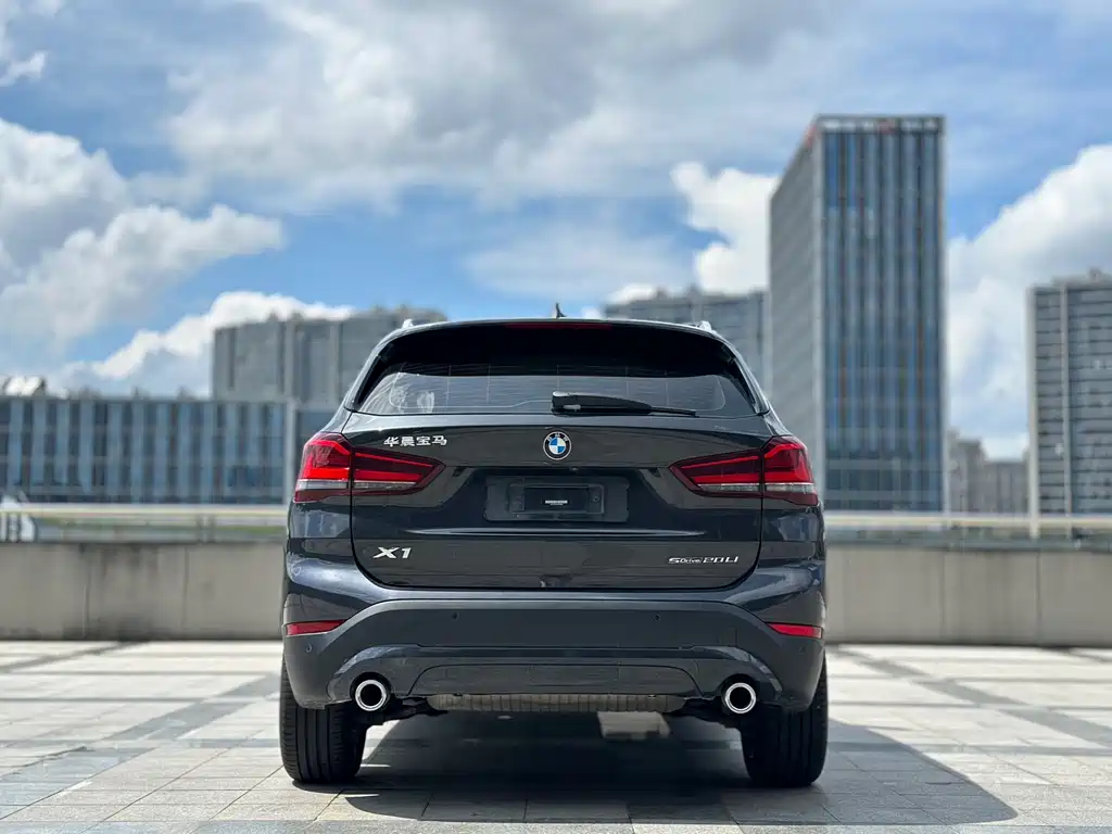 BMW X1 — фото 7