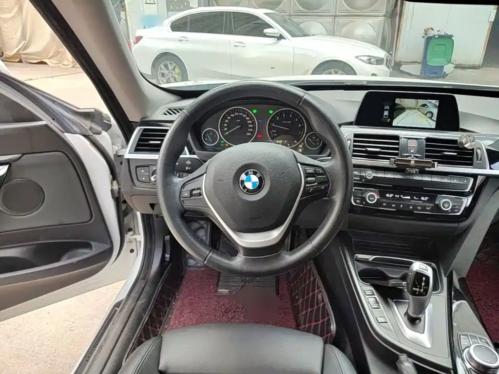 BMW 3 Series GT — фото 11