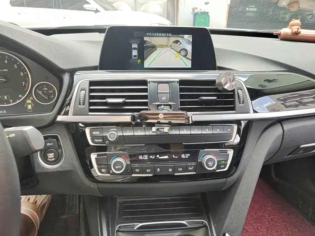 BMW 3 Series GT — фото 13