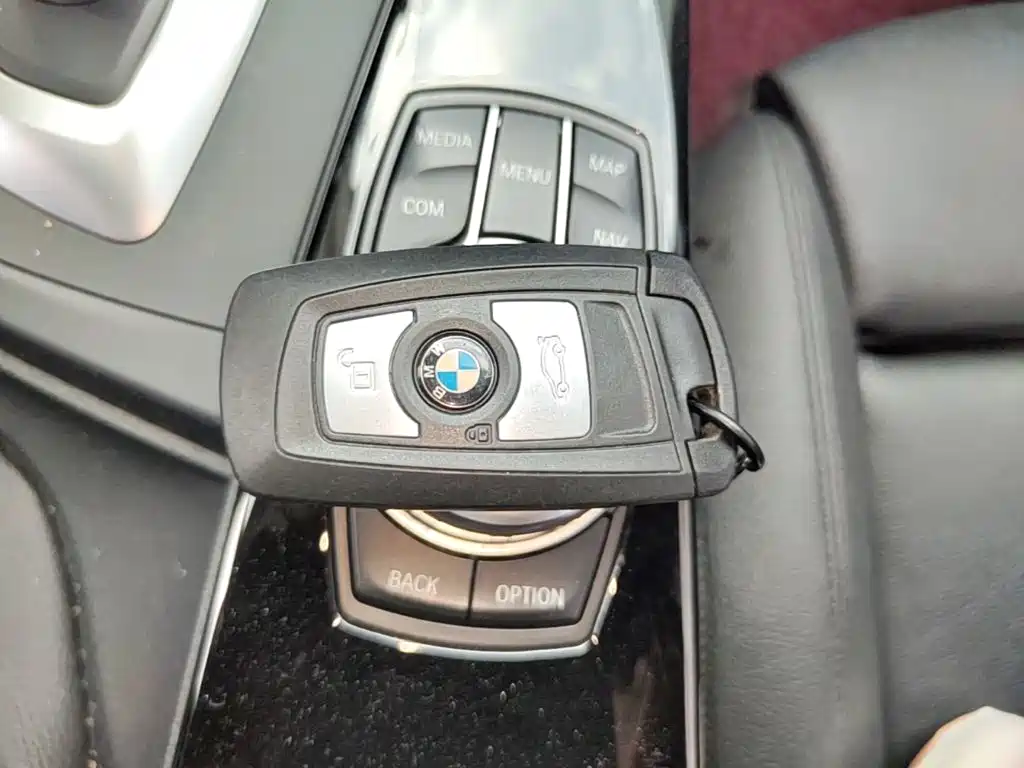 BMW 3 Series GT — фото 9
