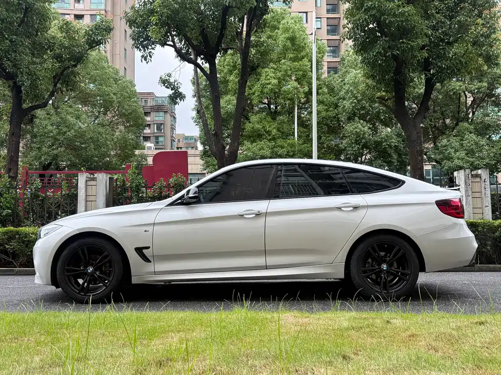 BMW 3 Series GT — фото 13
